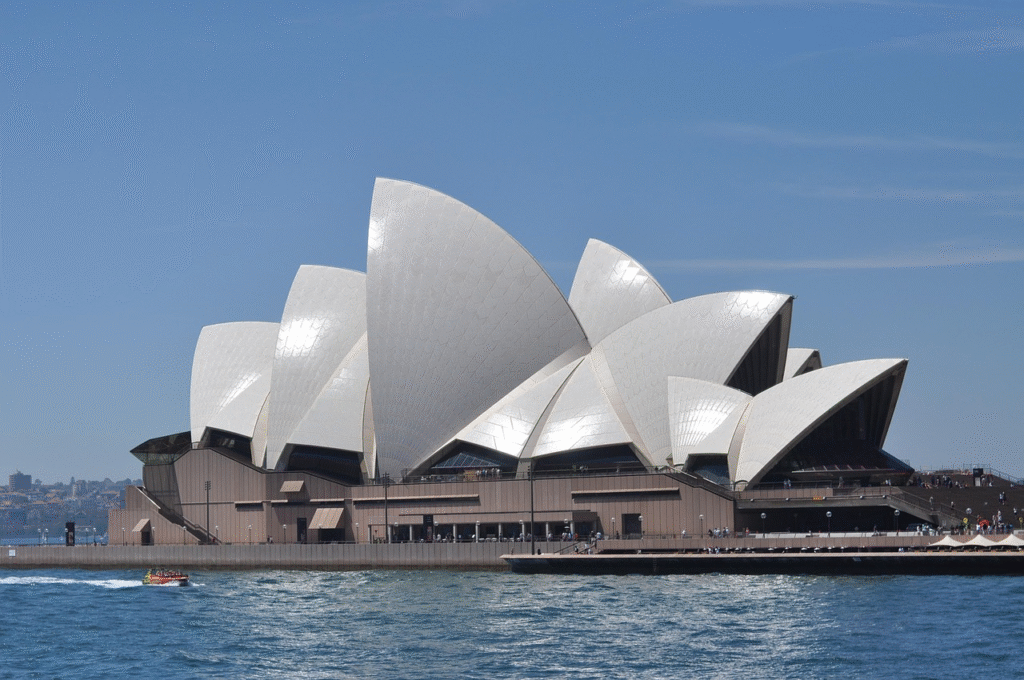 Sydney Opera House – must-see on your Sydney and Melbourne in 10 Days trip